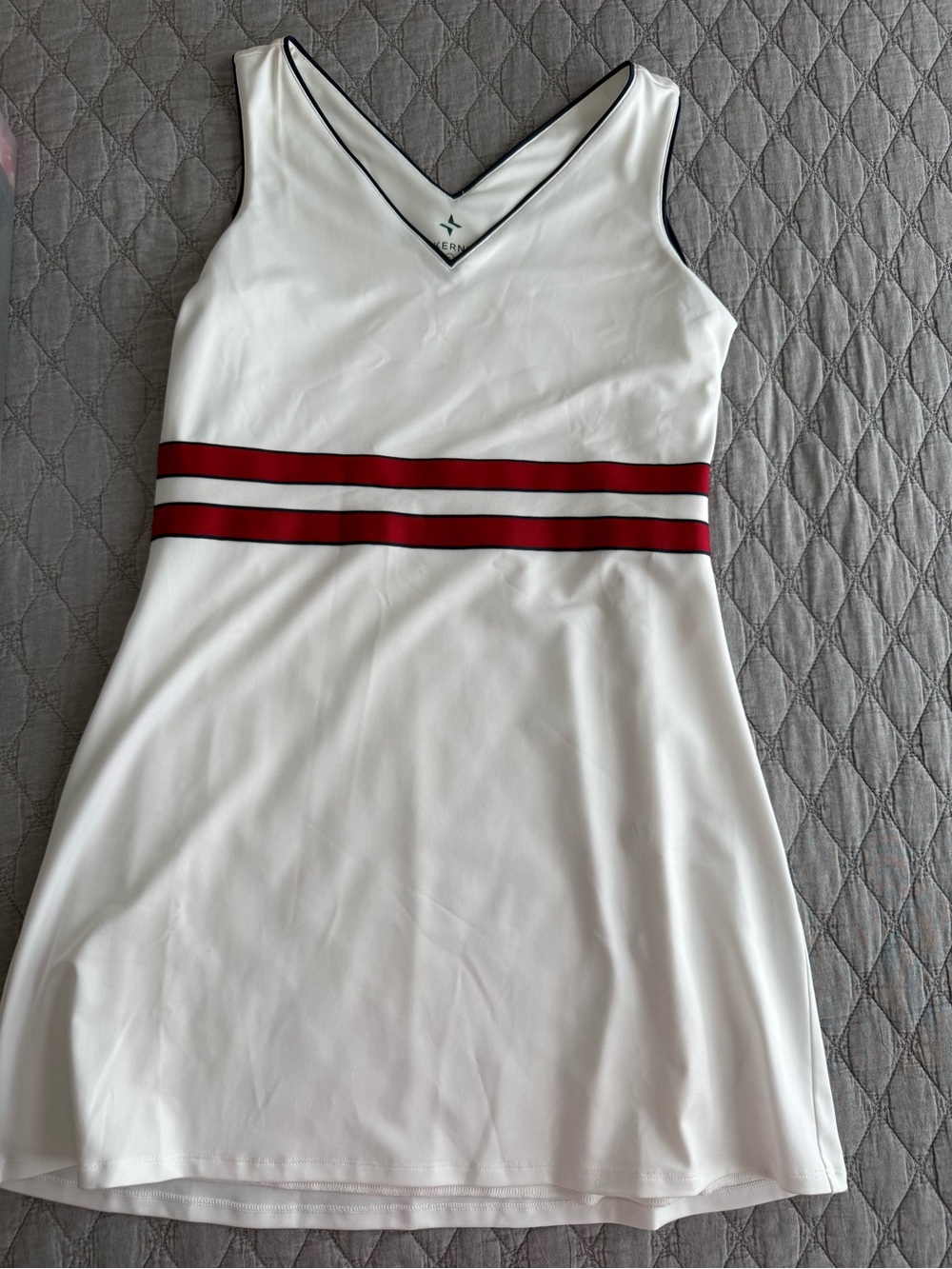 Tuckernuck Cream V-Neck Top with Navy Trim- new never worn!